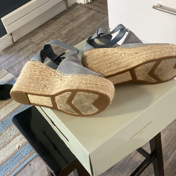 Powder blue suede and leather wedged espadrilles lightly worn size 9 Mark Fisher - Picture 5 of 8